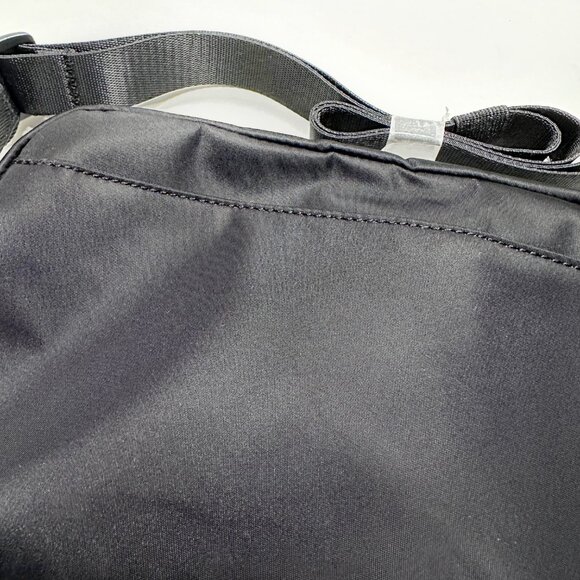 Lululemon City Adventurer Crossbody Bag - NWT - Black - Picture 7 of 10